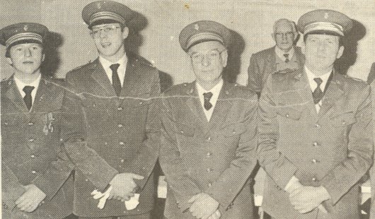 Photo en noir et blanc de Jean-Paul Labis, Philippe Becue, Paul Delangue et Louis Lebleu